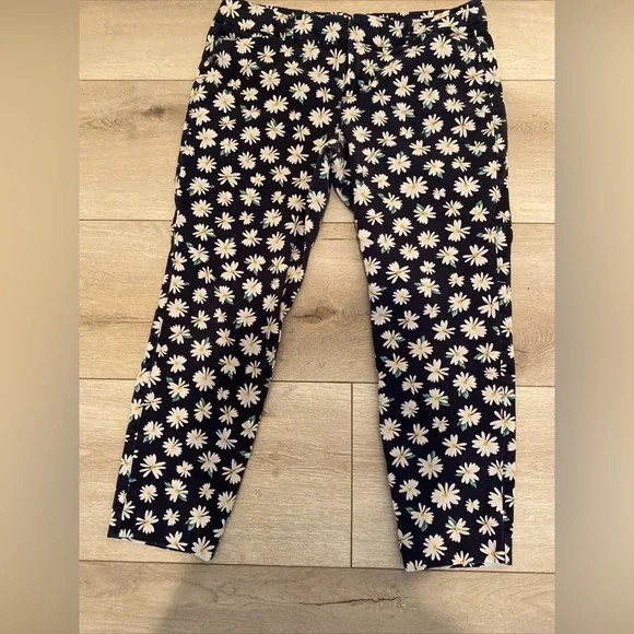 12 Old Navy Pixie Ankle Capri Pants Navy/White Daisy Print - Picture 1 of 6
